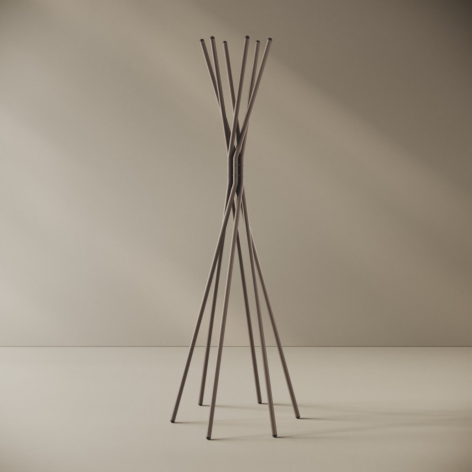 Appendiabiti a terra Tree cappuccino, vista frontale — ferro verniciato a polveri epossipoliestere, struttura ad albero h 177 cm, base Ø 60 cm con 6 bracci portaoggetti