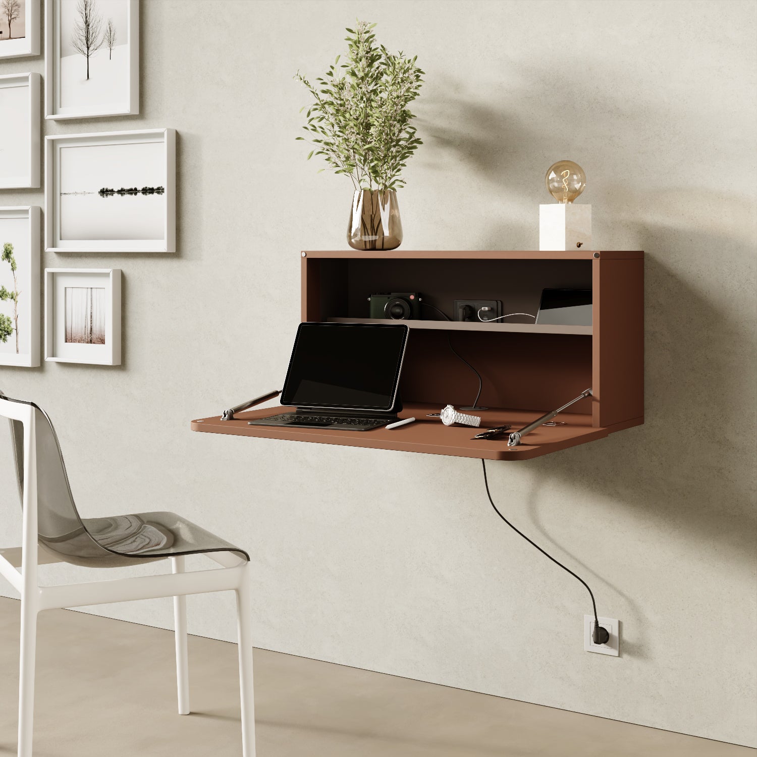 Scrittoio Segno red curry elettrificato aperto in home office, scrivania a muro salvaspazio