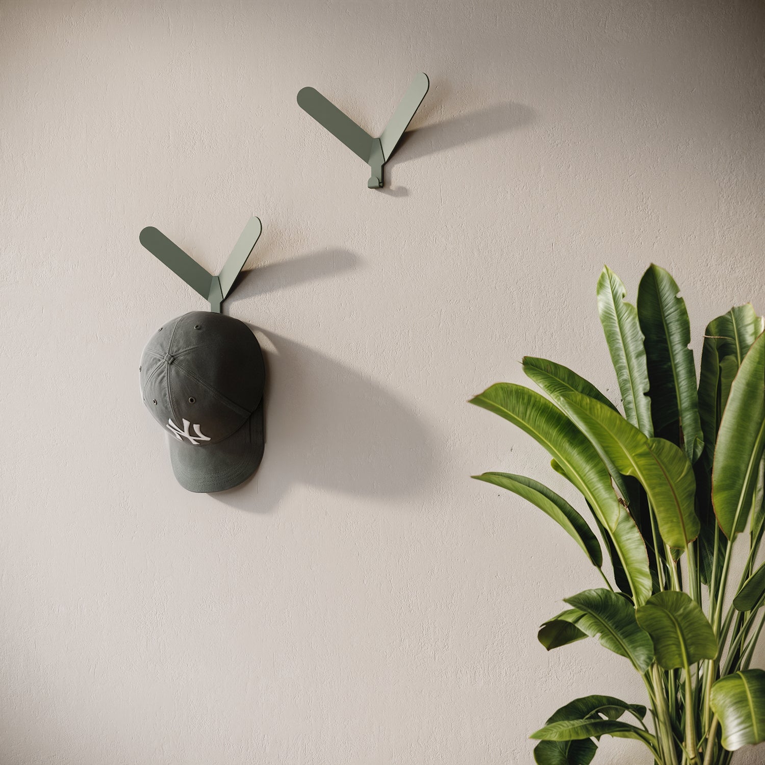 Appendiabiti Praga verde installato in ingresso, stile moderno scandinavo