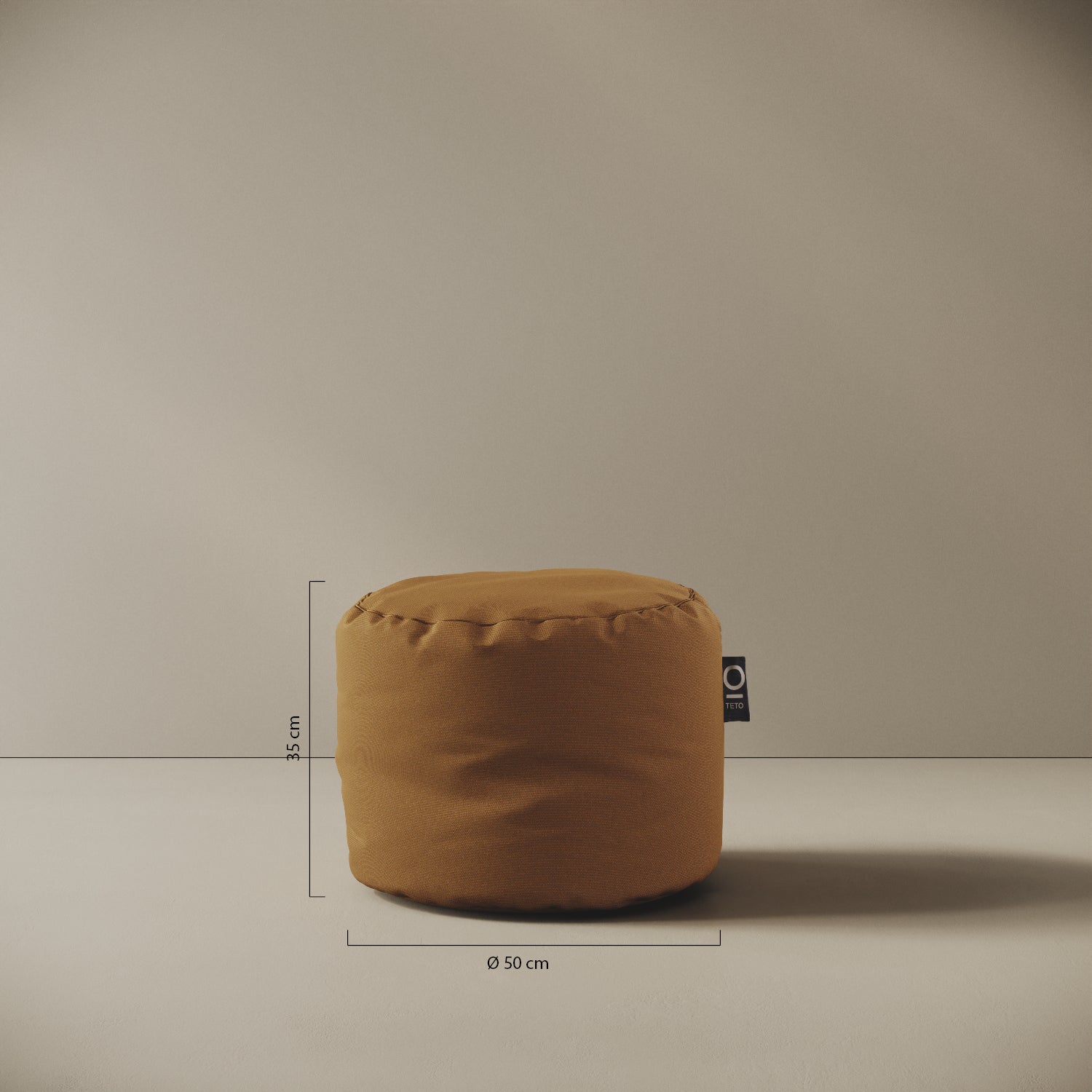 Pouf Adapto — dettaglio rivestimento in tessuto colore tabacco, produzione artigianale italiana