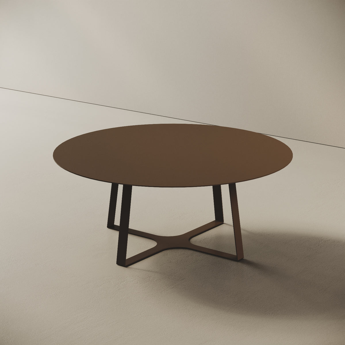 Tavolino da caffè Japan tabacco L, vista laterale – struttura geometrica in ferro verniciato tabacco