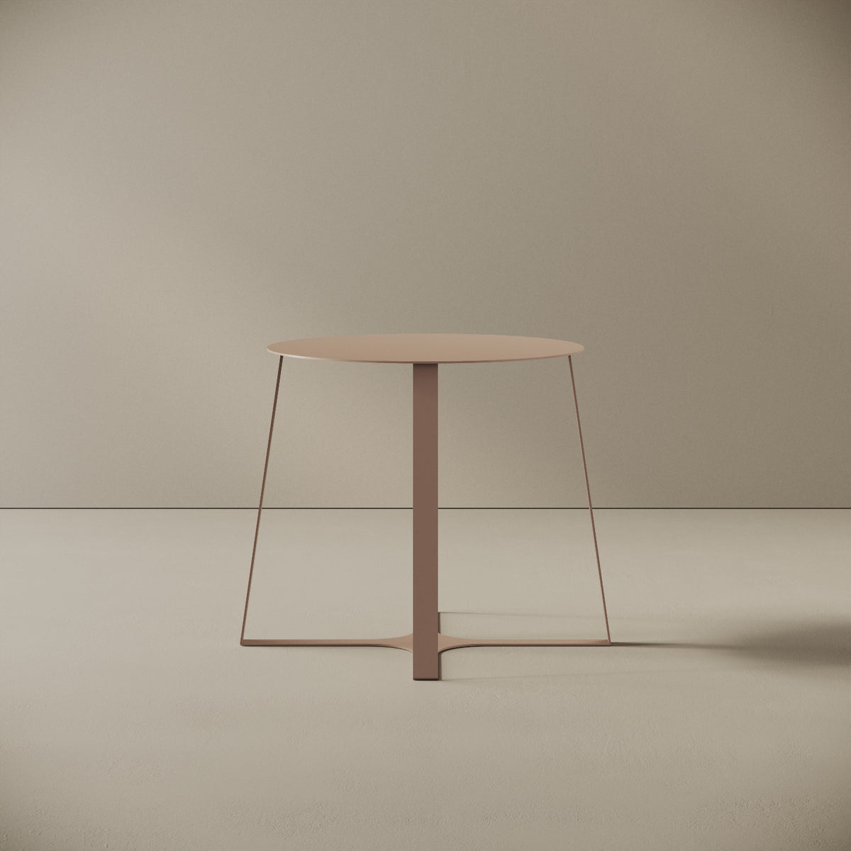 Tavolino da caffè Japan cipria S, vista frontale – struttura in ferro verniciato a polvere epossidica, piano Ø47 cm, base Ø55 cm, h 44 cm
