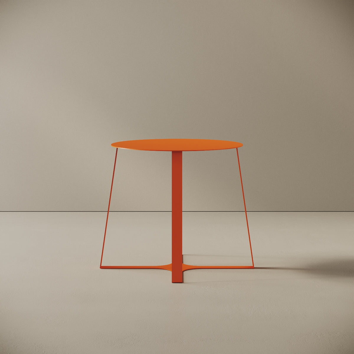 Tavolino da caffè Japan arancione S, vista frontale – struttura in ferro verniciato a polvere epossidica, piano Ø47 cm, base Ø55 cm, h 44 cm