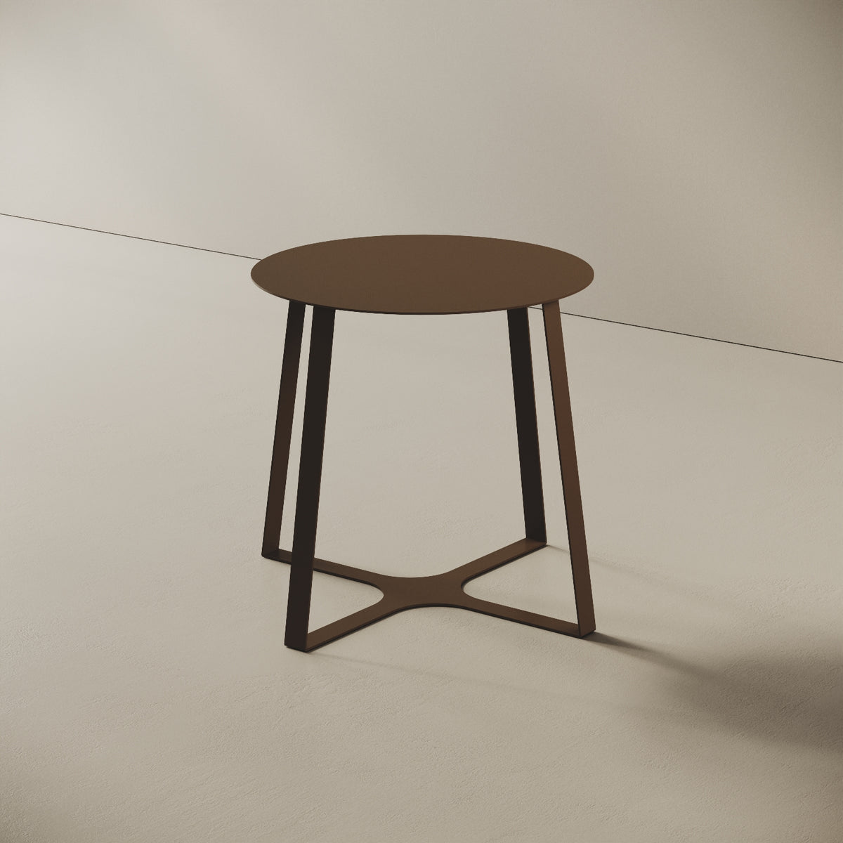 Tavolino da caffè Japan tabacco S, vista laterale – struttura geometrica in ferro verniciato tabacco
