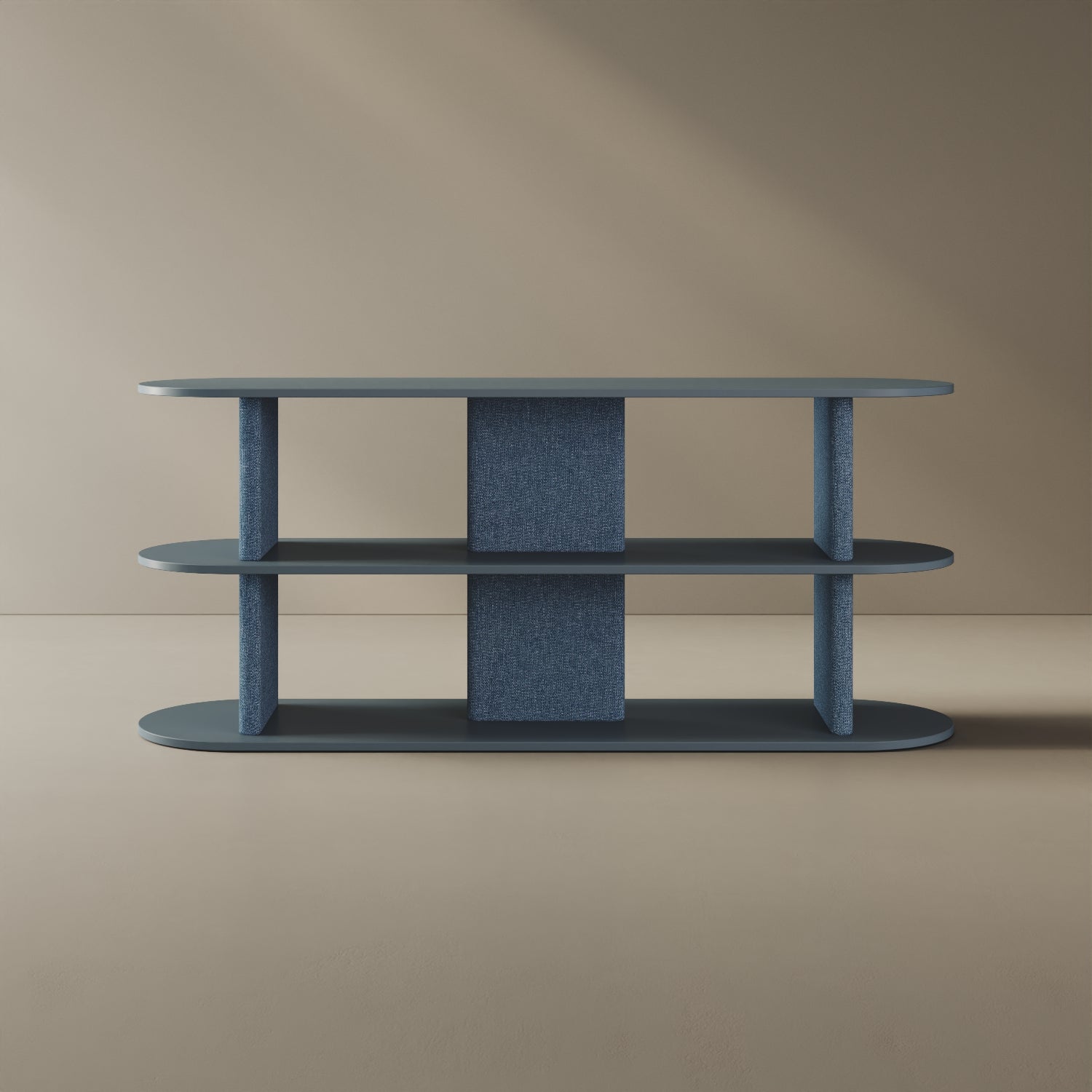 Libreria Strato blu M, vista frontale – libreria design 170x45,5x72,5 cm legno nobilitato e tessuto