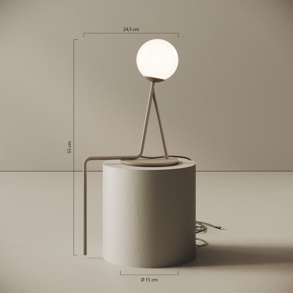 OMINO lampada da tavolo tortora finitura Seat — caratteristiche e design della collezione OMINI di Kevin Chu in ottone verniciato tortora