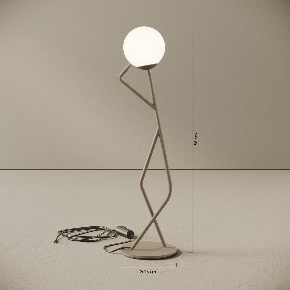 OMINO lampada da tavolo tortora finitura Poser — caratteristiche e design della collezione OMINI di Kevin Chu in ottone verniciato tortora