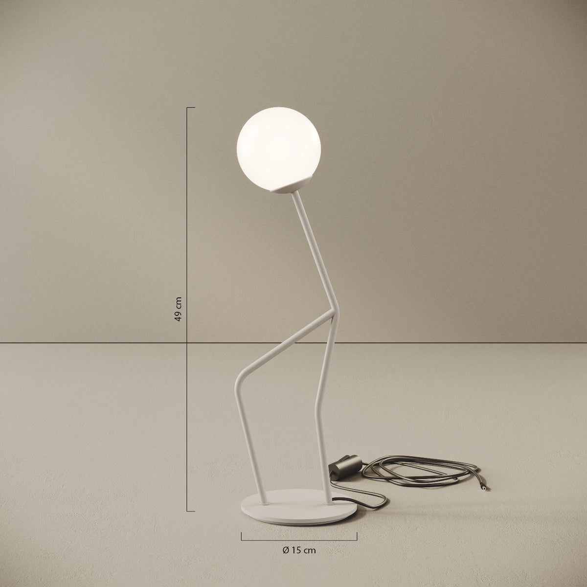 OMINO lampada da tavolo bianco finitura Think — caratteristiche e design della collezione OMINI di Kevin Chu in ottone verniciato bianco