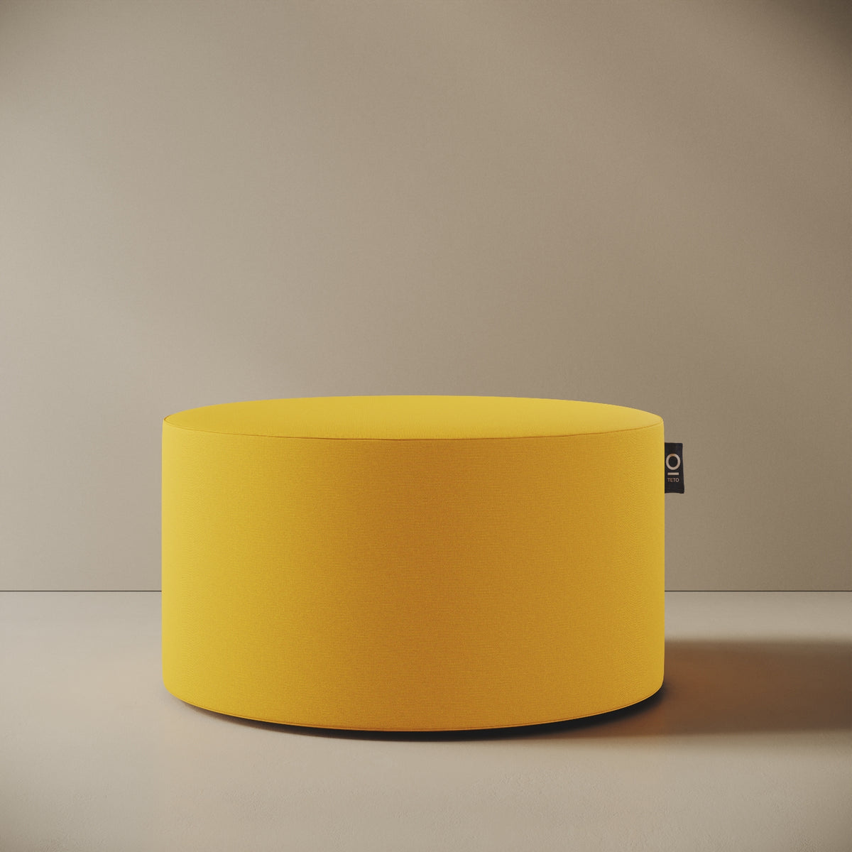 Pouf Comodo giallo taglia L Ø 90 × H 47 cm, vista frontale — rivestimento in tessuto acrilico idrorepellente e antimacchia