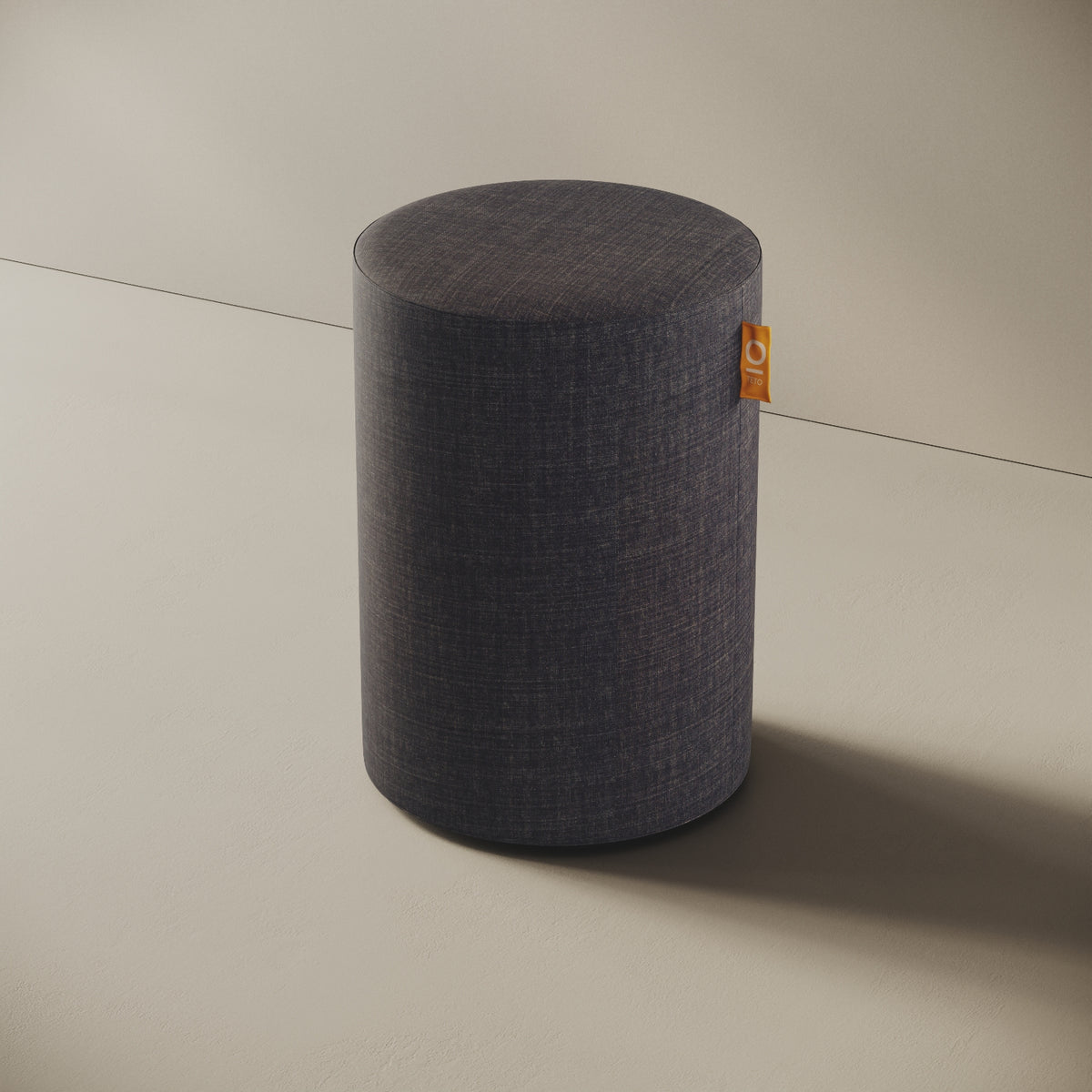 Pouf Comodo jeans taglia M Ø 47 × H 70 cm, vista laterale — tessuto denim resistente con cuciture a vista