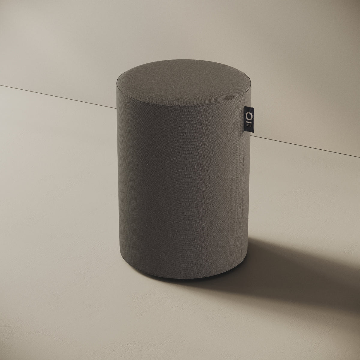 Pouf Comodo grigio taglia M Ø 47 × H 70 cm, vista laterale — rivestimento in tessuto acrilico idrorepellente e antimacchia