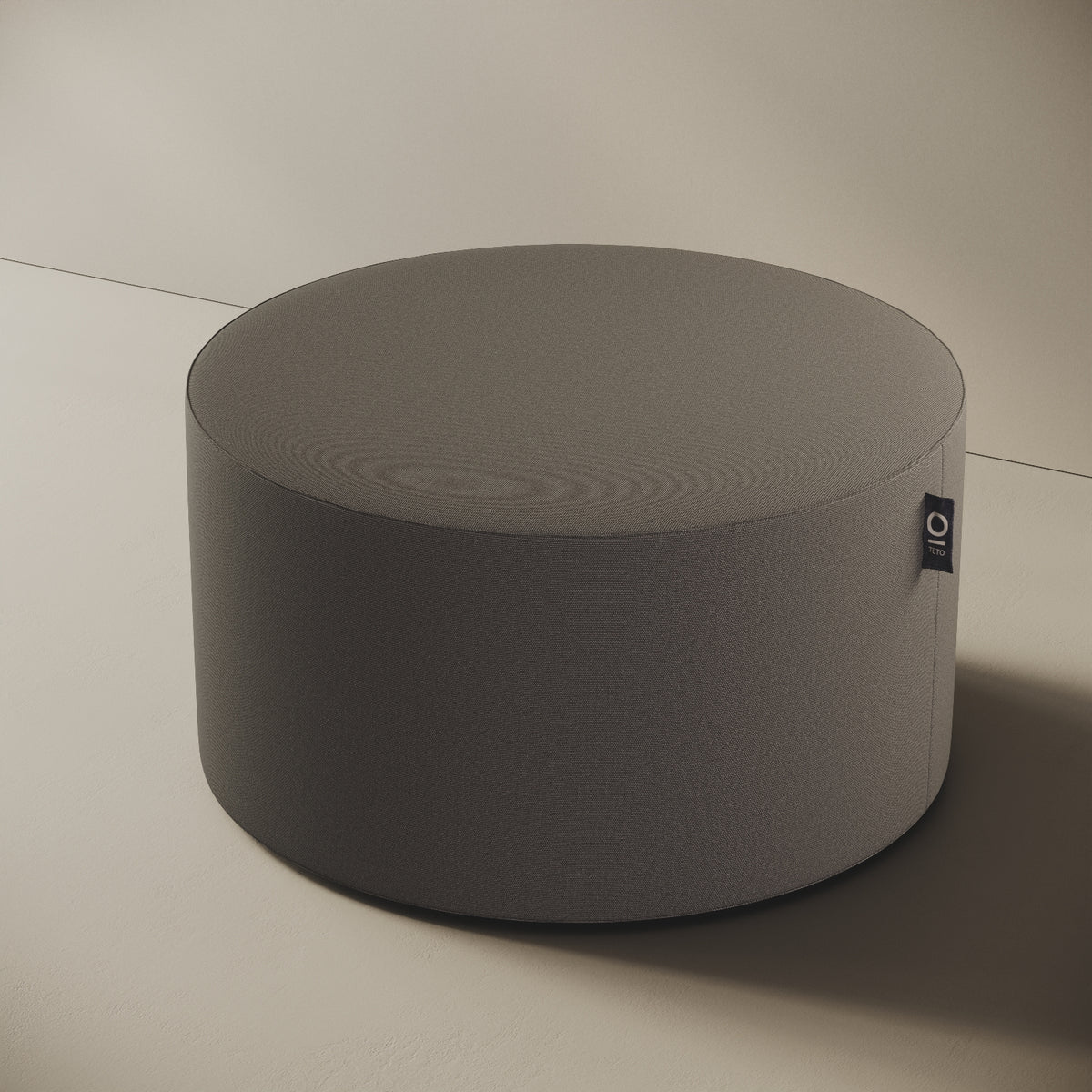 Pouf Comodo grigio taglia L Ø 90 × H 47 cm, vista laterale — rivestimento in tessuto acrilico idrorepellente e antimacchia