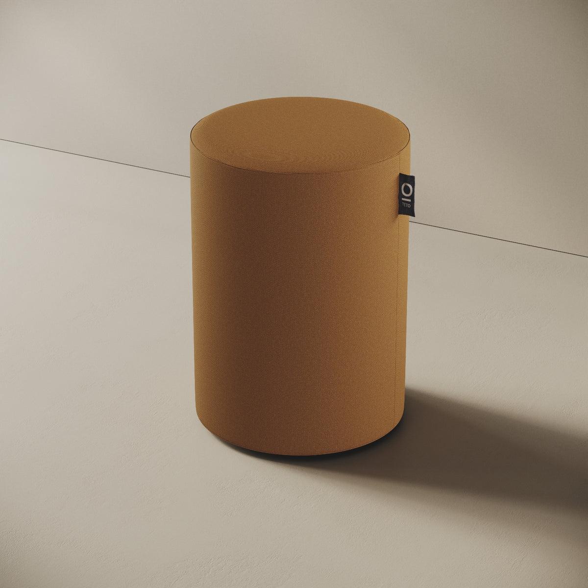 Pouf Comodo tabacco taglia M Ø 47 × H 70 cm, vista laterale — rivestimento in tessuto acrilico idrorepellente e antimacchia