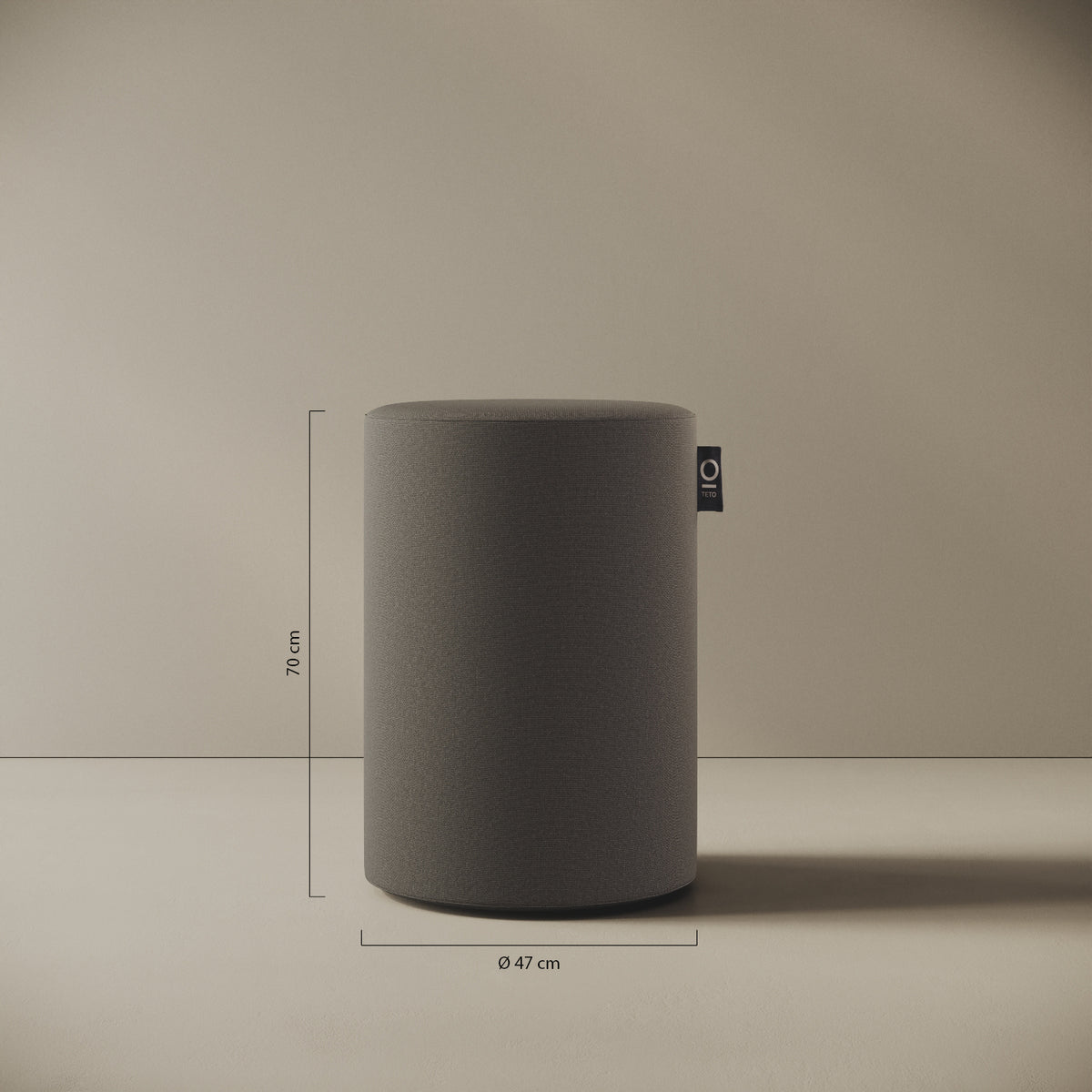 Pouf Comodo grigio taglia M Ø 47 × H 70 cm — dettaglio del rivestimento in tessuto acrilico e delle cuciture rinforzate
