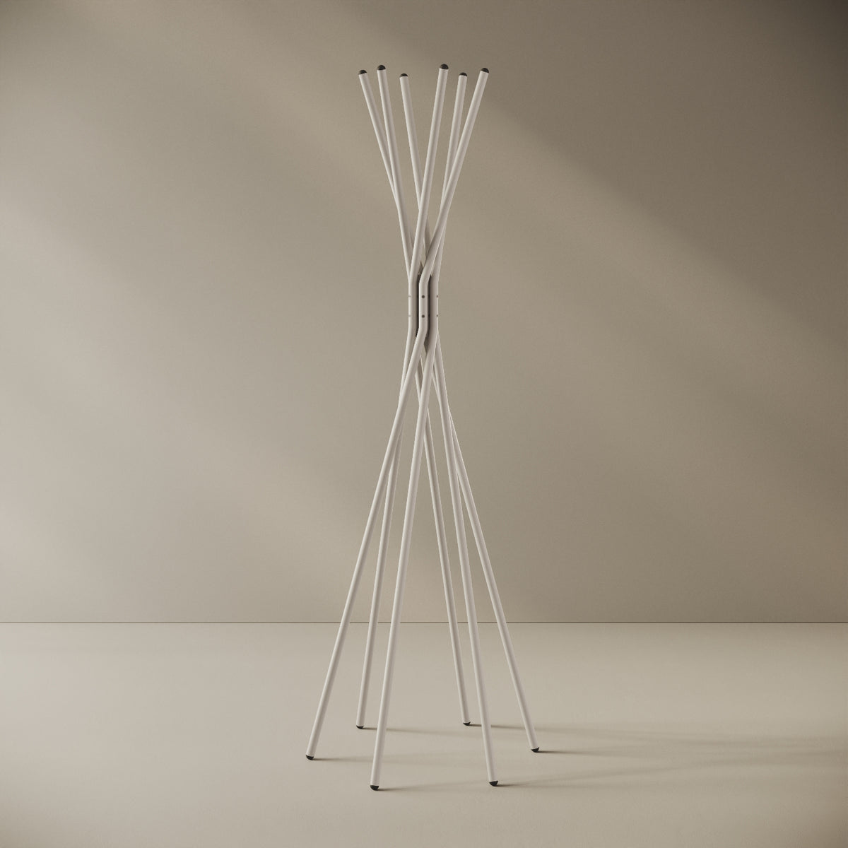 Appendiabiti a terra Tree bianco, vista frontale — ferro verniciato a polveri epossipoliestere, struttura ad albero h 177 cm, base Ø 60 cm con 6 bracci portaoggetti