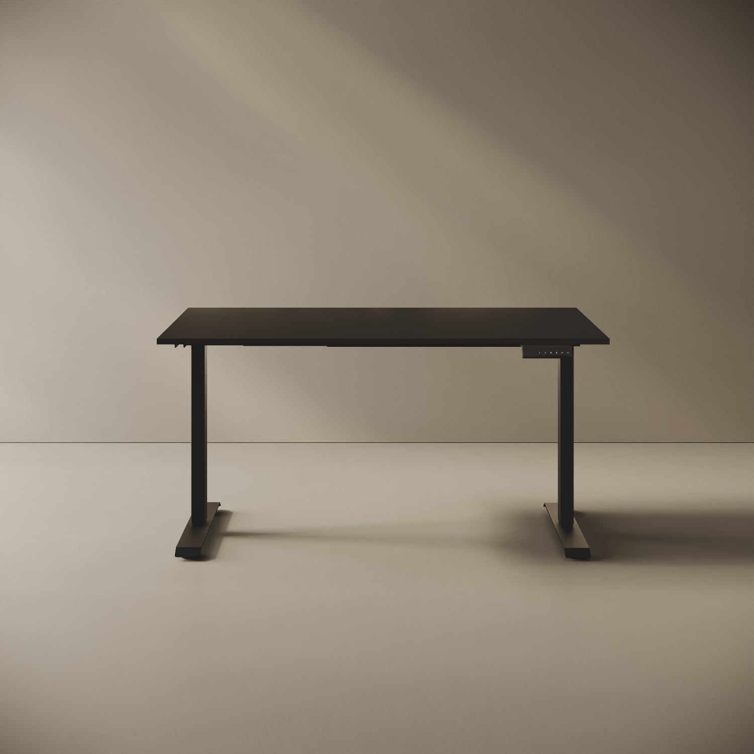 Scrivania Elevabile Up cappuccino 140cm, vista frontale — piano in legno nobilitato 140x80 cm, struttura metallica con motore elettrico