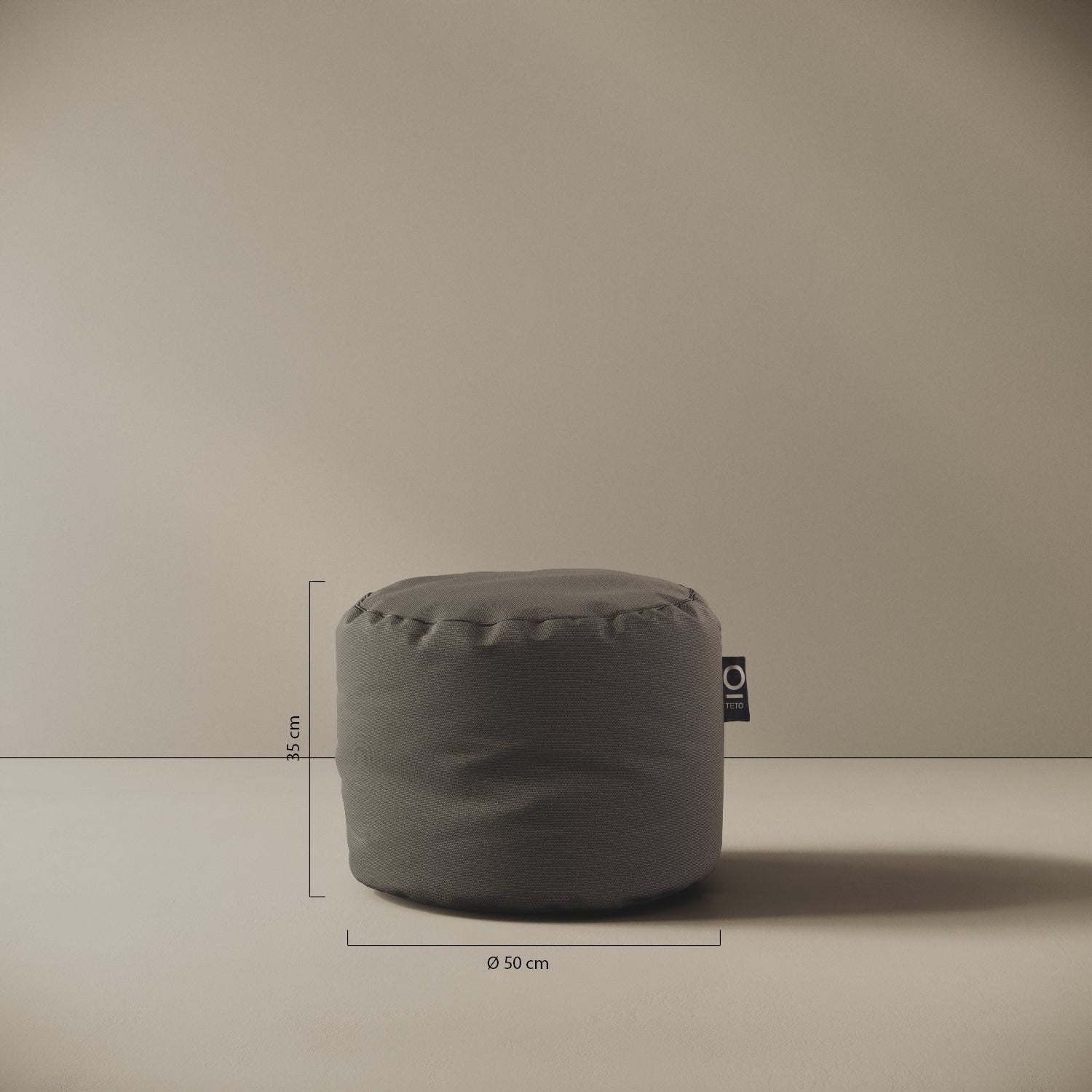 Pouf Adapto — dettaglio rivestimento in tessuto colore grigio, produzione artigianale italiana
