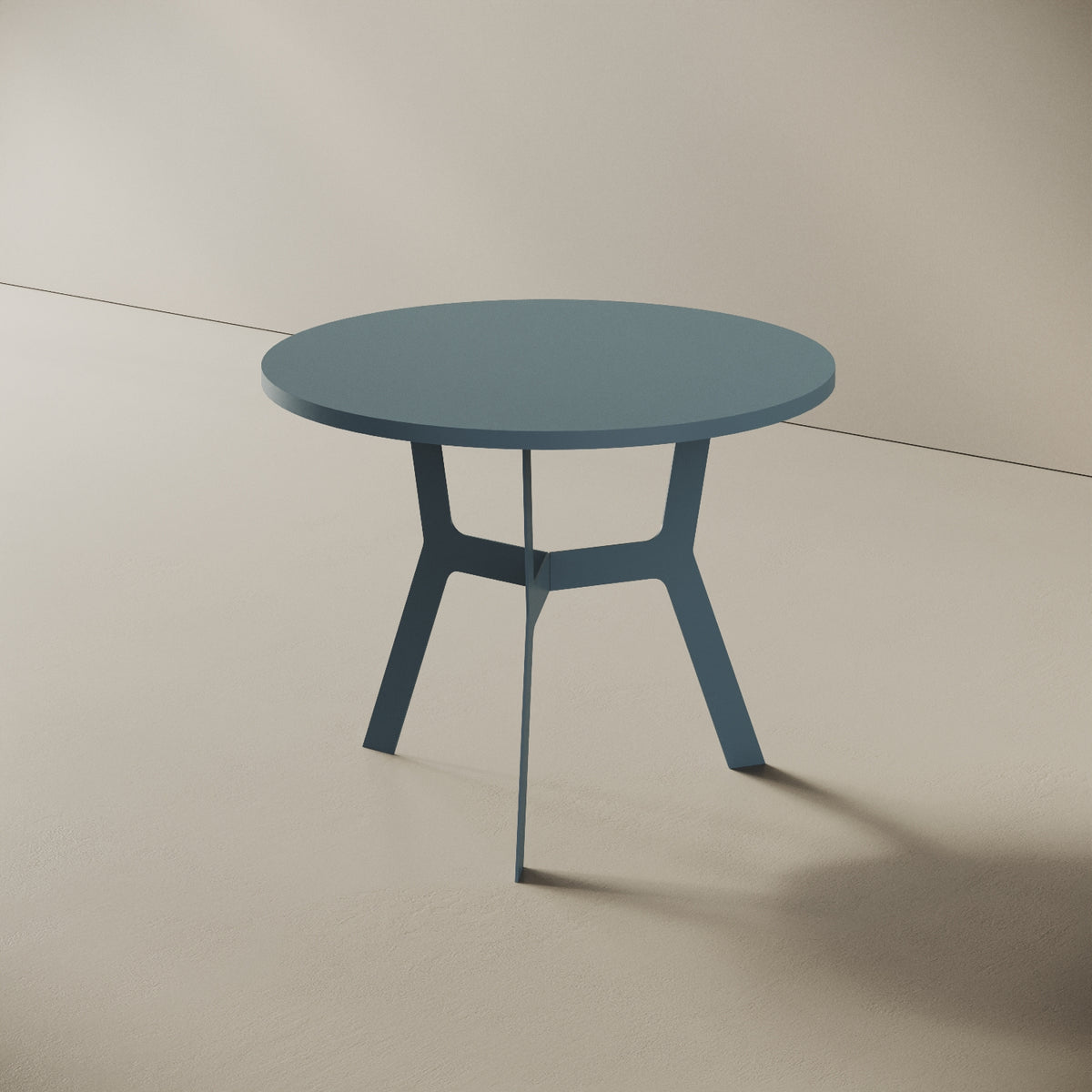 Madrid tavolino da caffè rotondo blu alto, vista laterale — gambe in metallo blu e piano in legno nobilitato